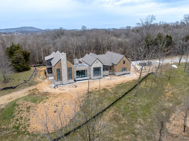 8004 Wilder Pass, Arrington, TN 37014