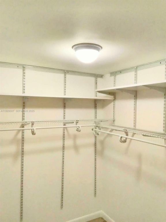 Image 8 of property listing at 1755 NE 116th Rd 15, North Miami, FL 33181