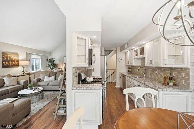 3811 Melville Ct, Mahwah Twp., NJ 07430