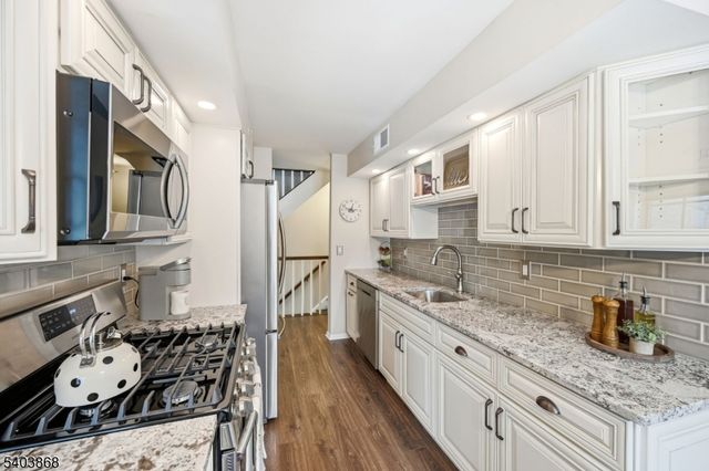 3811 Melville Ct, Mahwah Twp., NJ 07430