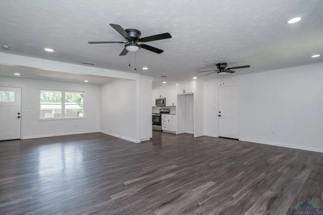 405 Pecan, White Oak, TX 75693