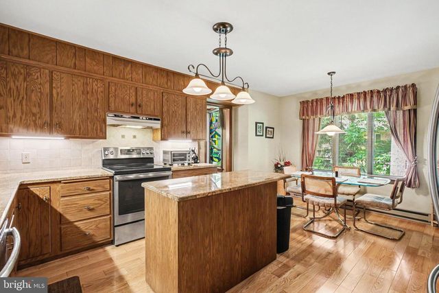 30 POPLAR LN, Elizabethtown, PA 17022