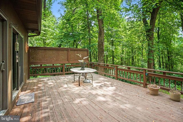 30 POPLAR LN, Elizabethtown, PA 17022