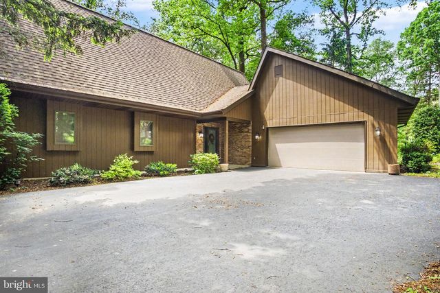 30 POPLAR LN, Elizabethtown, PA 17022