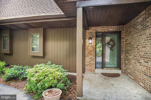 30 POPLAR LN, Elizabethtown, PA 17022