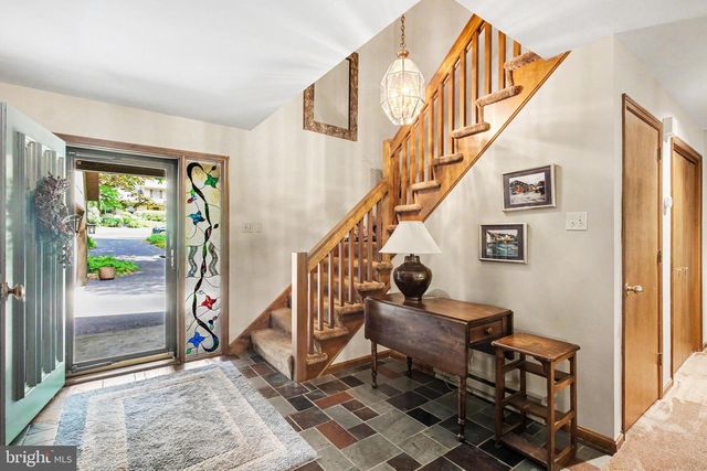 30 POPLAR LN, Elizabethtown, PA 17022