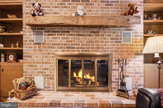 30 POPLAR LN, Elizabethtown, PA 17022