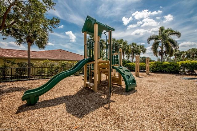 18303 Gibraltar LN, Lehigh Acres, FL 33936