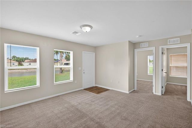 18303 Gibraltar LN, Lehigh Acres, FL 33936