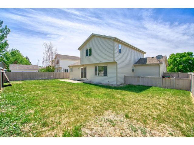 3374 Wild West Ln, Wellington, CO 80549
