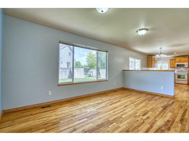 3374 Wild West Ln, Wellington, CO 80549