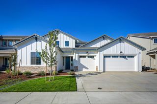 1352 Bear Creek Dr, Rocklin, CA 95765