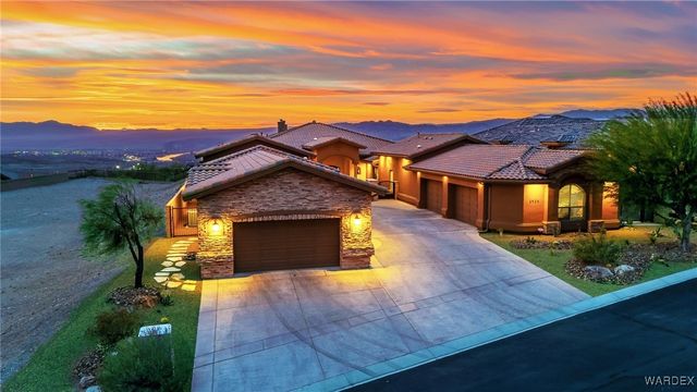 1423 Pioneer Trail, Bullhead City, AZ 86429