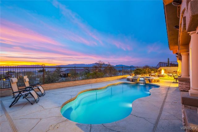 1423 Pioneer Trail, Bullhead City, AZ 86429