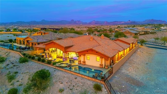 1423 Pioneer Trail, Bullhead City, AZ 86429