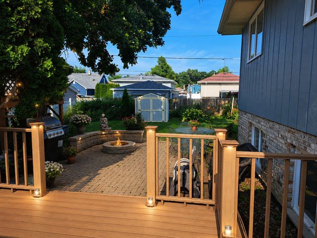 10615 S 83rd Avenue, Palos Hills, IL 60465