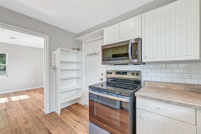1801 55th Street, Galveston, TX 77551