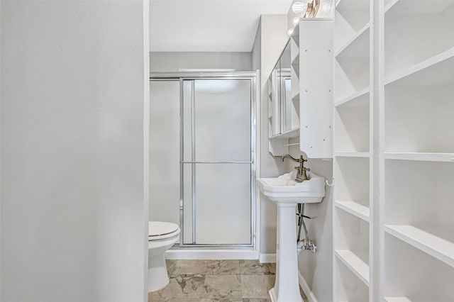 1801 55th Street, Galveston, TX 77551