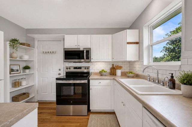1801 55th Street, Galveston, TX 77551