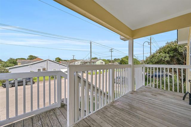 1801 55th Street, Galveston, TX 77551