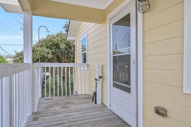 1801 55th Street, Galveston, TX 77551