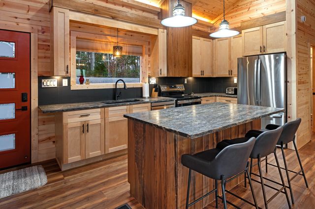 1484 Forest View Drive, Frenchburg, KY 40322