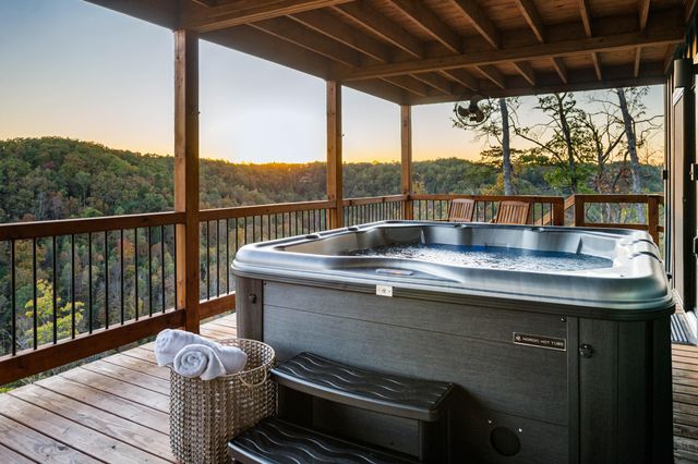 1484 Forest View Drive, Frenchburg, KY 40322