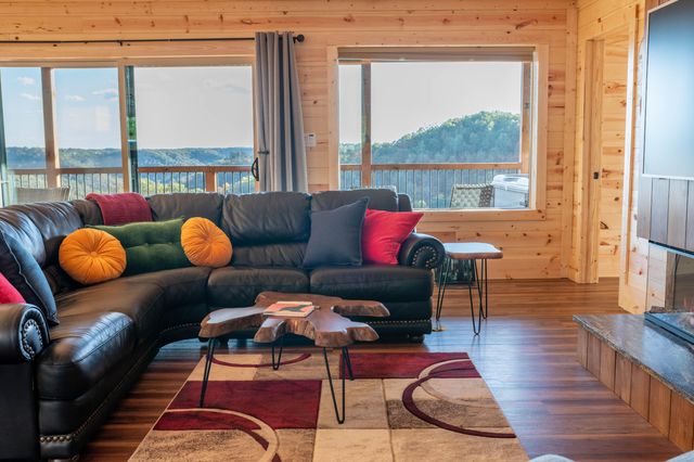 1484 Forest View Drive, Frenchburg, KY 40322