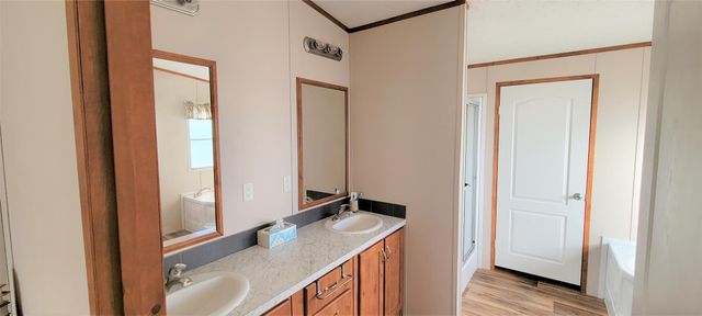 1045 Mcelroy Lane, New Ulm, TX 78950