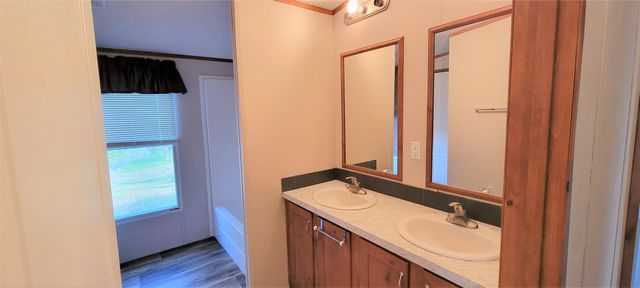 1045 Mcelroy Lane, New Ulm, TX 78950