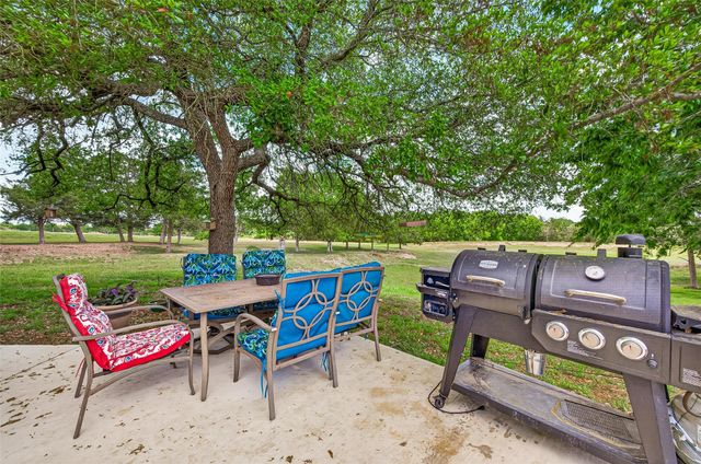 1045 Mcelroy Lane, New Ulm, TX 78950