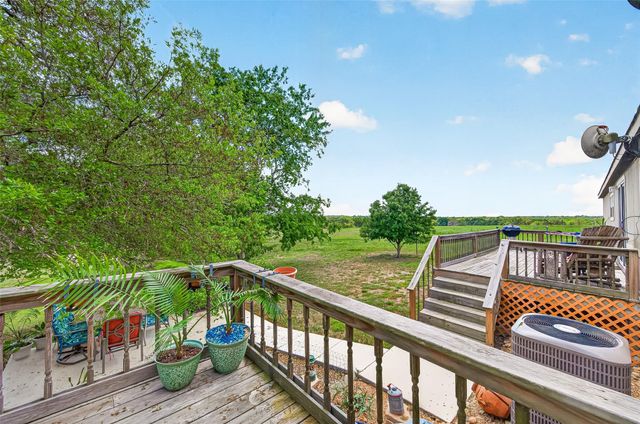 1045 Mcelroy Lane, New Ulm, TX 78950