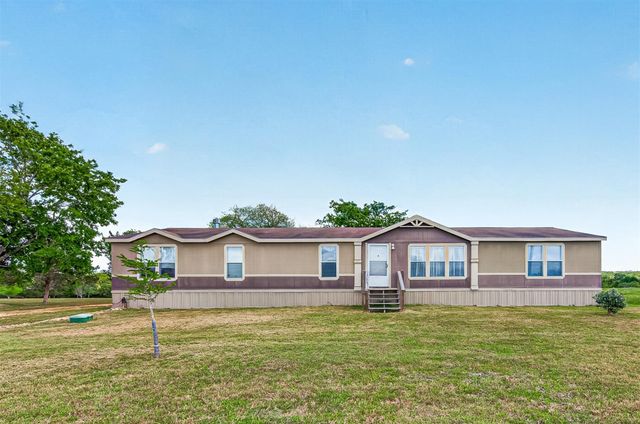 1045 Mcelroy Lane, New Ulm, TX 78950