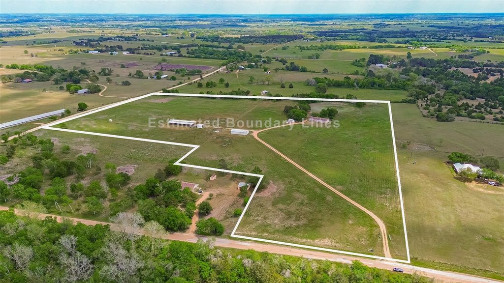 1045 Mcelroy Lane, New Ulm, TX 78950