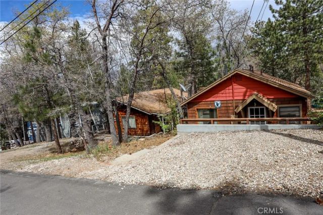 861 Santa Barbara, Sugarloaf, CA 92386