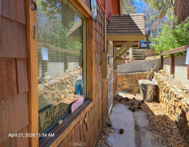 861 Santa Barbara, Sugarloaf, CA 92386