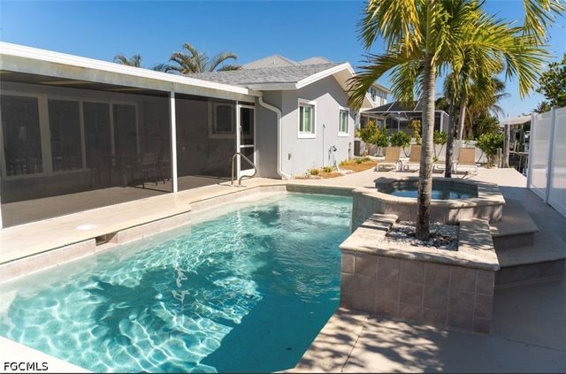 310 Madison CT, Fort Myers Beach, FL 33931