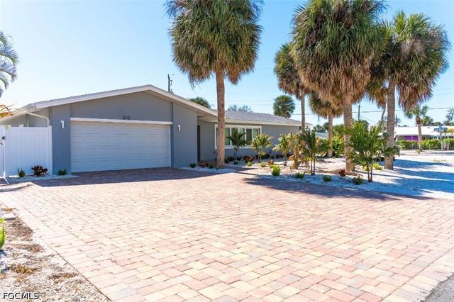 310 Madison CT, Fort Myers Beach, FL 33931