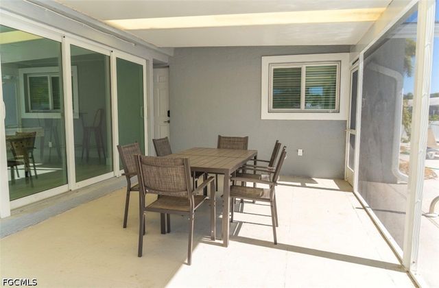 310 Madison CT, Fort Myers Beach, FL 33931