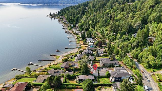 242 W Lake Sammamish Parkway SE, Bellevue, WA 98008