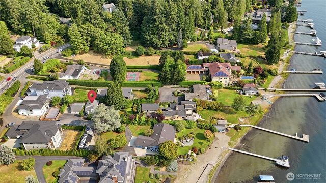 242 W Lake Sammamish Parkway SE, Bellevue, WA 98008