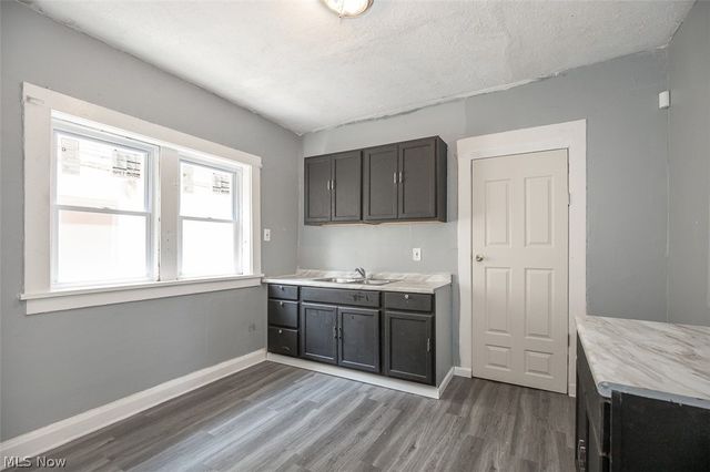 374 E 124th Street, Cleveland, OH 44108