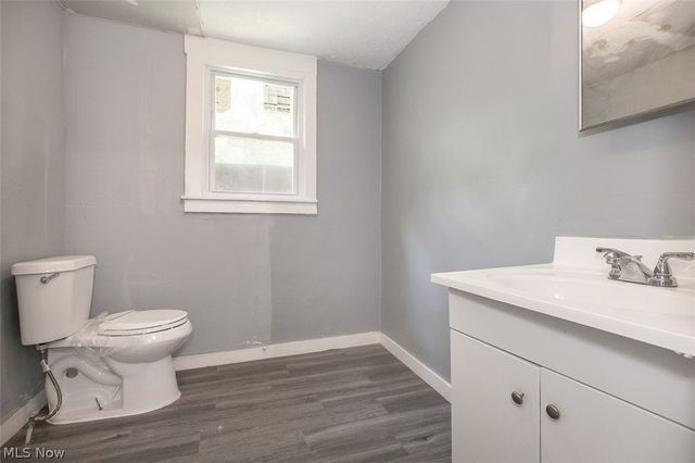 374 E 124th Street, Cleveland, OH 44108