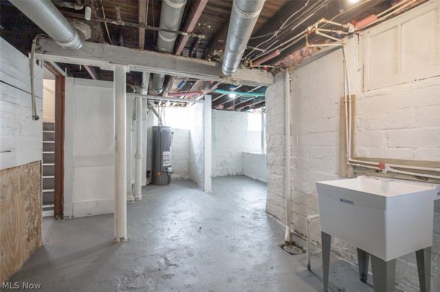 374 E 124th Street, Cleveland, OH 44108