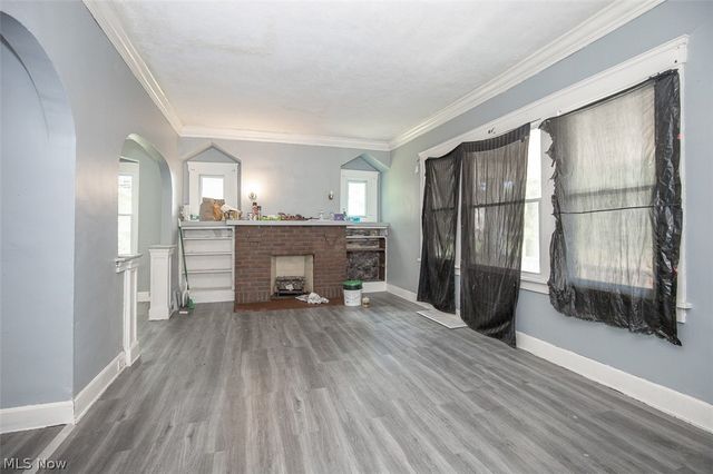 374 E 124th Street, Cleveland, OH 44108