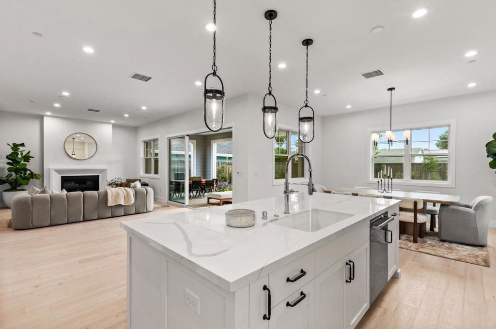 Image 7 of property listing at 1759 Willowhurst Avenue, San Jose, CA 95125