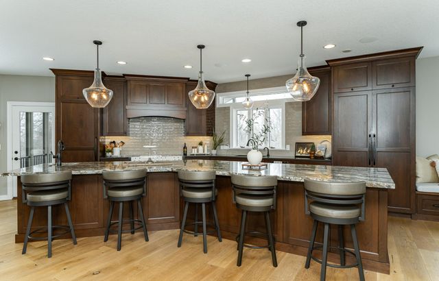 1105 Greystone Lane SW, Rochester, MN 55902