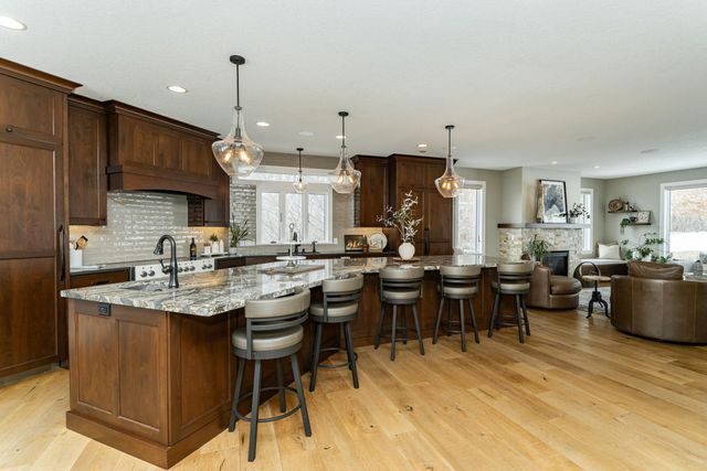 1105 Greystone Lane SW, Rochester, MN 55902