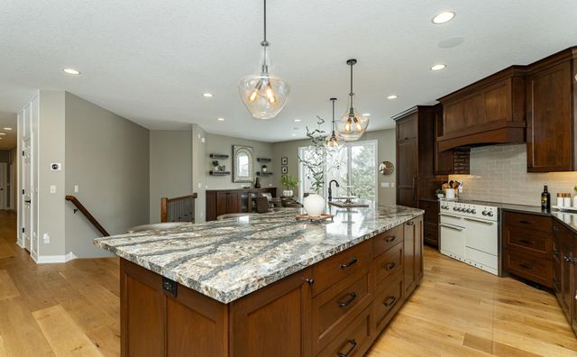 1105 Greystone Lane SW, Rochester, MN 55902