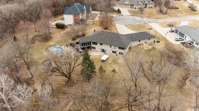 1105 Greystone Lane SW, Rochester, MN 55902